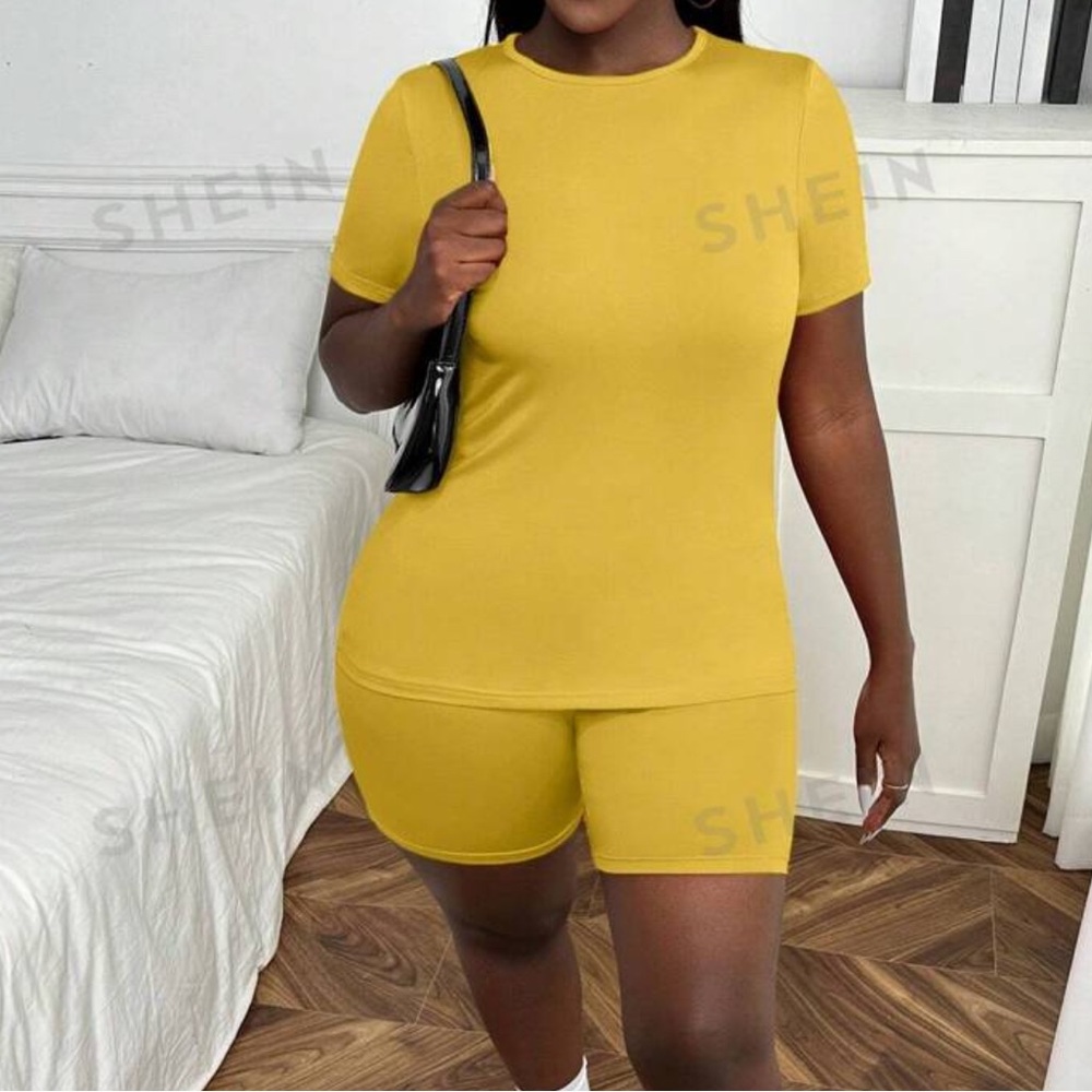 SHEIN Slayr Women'S Round Neck Short Sleeve T-Shirt And Shorts Two Piece Set